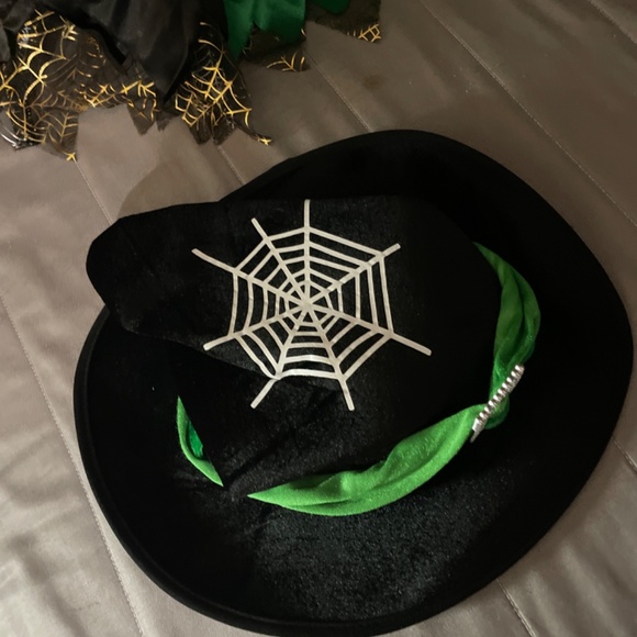 Poshetion Child Witch Lit Green & Black Velour Dress - Picture 2 of 5